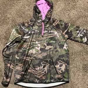 Camo Under Armour Pull Over
